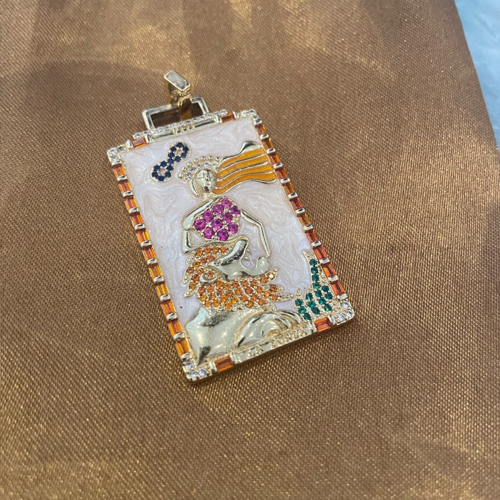 Tarot inspiréd pendant
